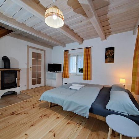Chaloupka Nad Zelivkou Villa Hnevkovice Luaran gambar